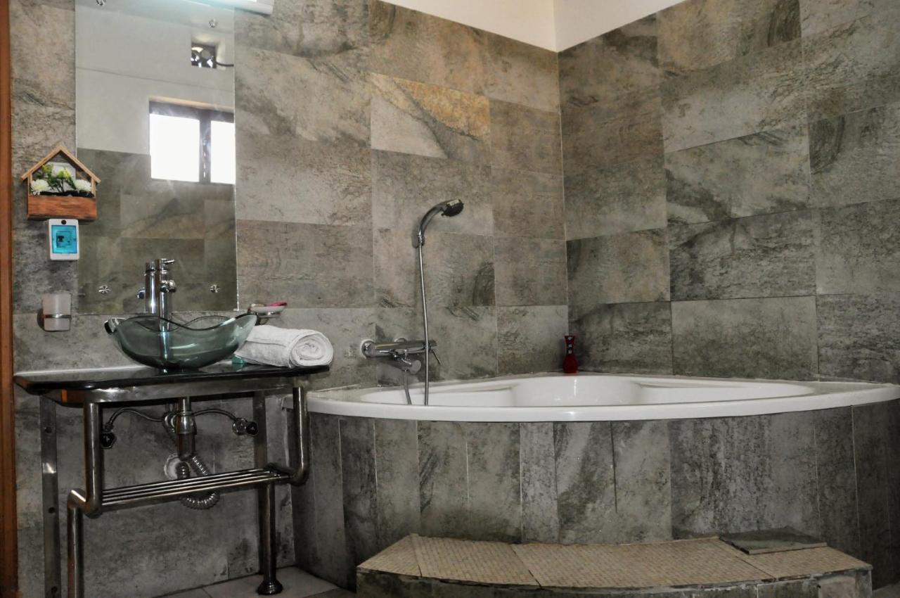 فندق اسلام ابادفي  Blue Moon Residency المظهر الخارجي الصورة